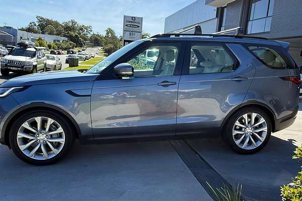 2021 Land Rover Discovery D300 SE Series 5