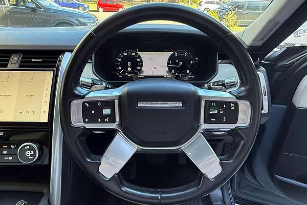 2021 Land Rover Discovery D300 SE Series 5