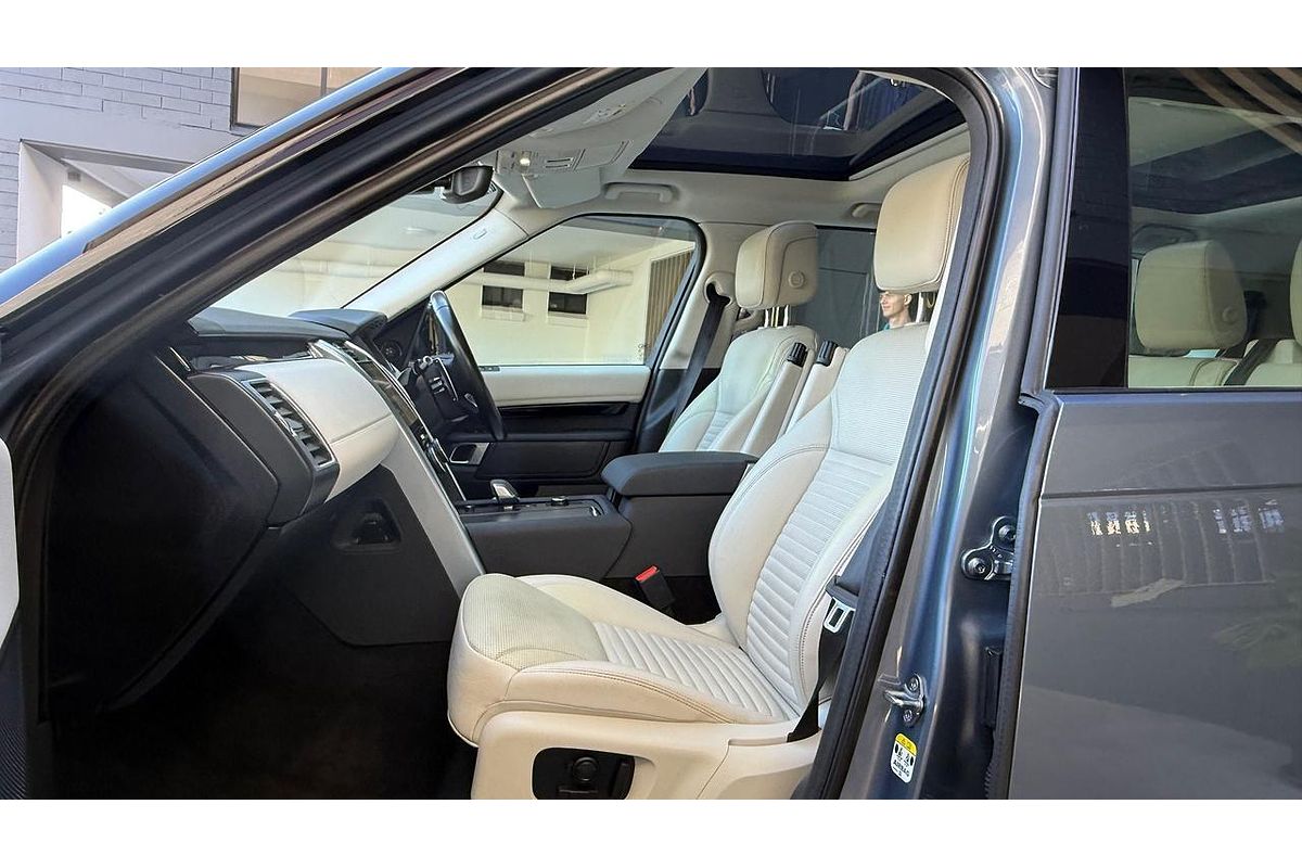 2021 Land Rover Discovery D300 SE Series 5