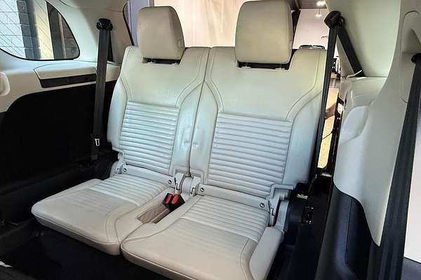 2021 Land Rover Discovery D300 SE Series 5