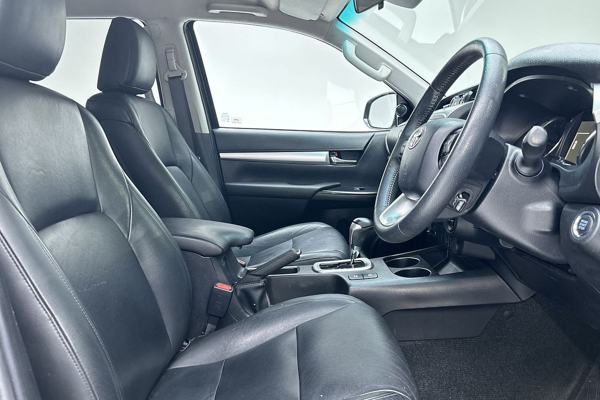 2021 Toyota Hilux SR5 GUN126R 4X4