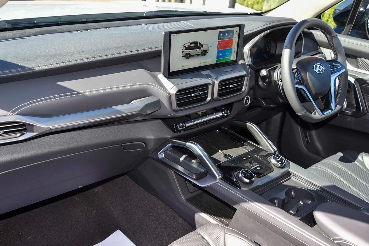 2025 LDV D90 Executive SV9A