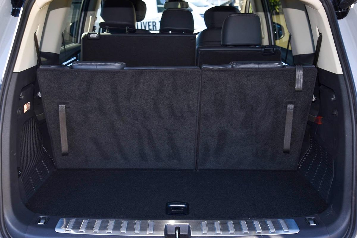 2025 LDV D90 Executive SV9A