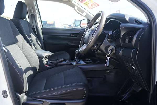 2019 Toyota Hilux SR GUN126R 4X4