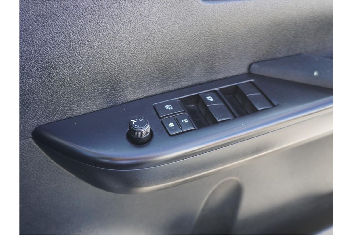 2019 Toyota Hilux SR GUN126R 4X4