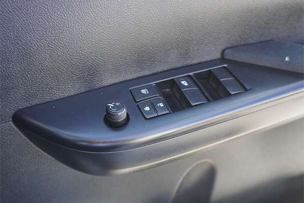 2019 Toyota Hilux SR GUN126R 4X4