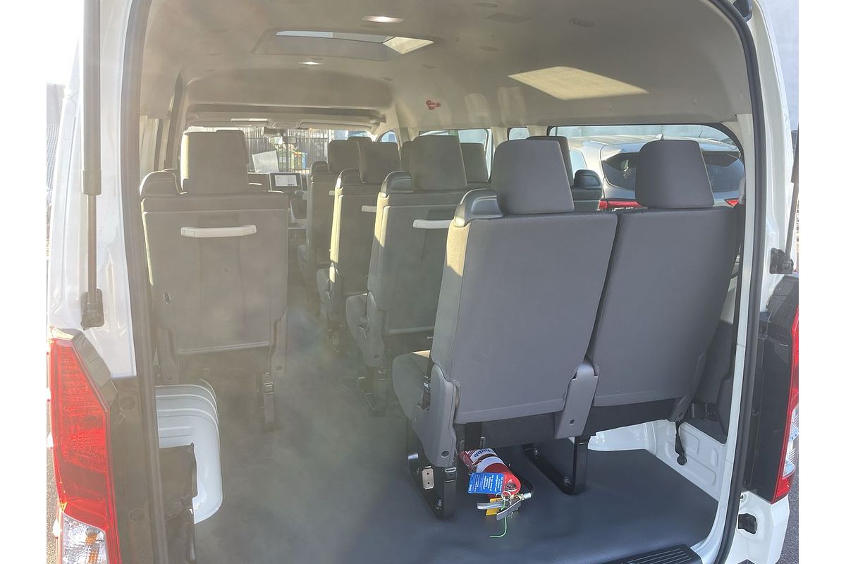 2025 Toyota Hiace Commuter GDH322R