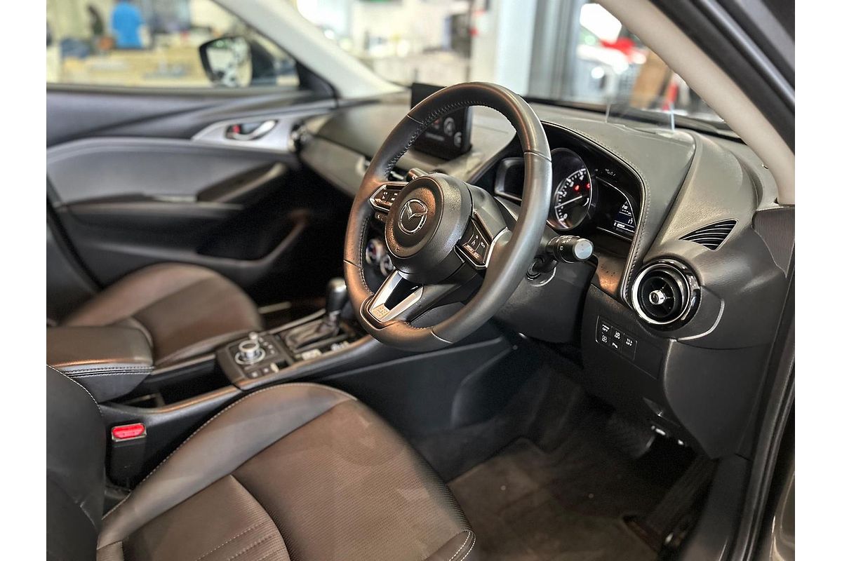 2023 Mazda CX-3 sTouring DK