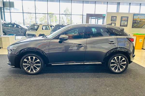 2023 Mazda CX-3 sTouring DK
