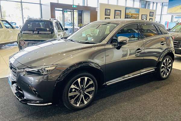 2023 Mazda CX-3 sTouring DK