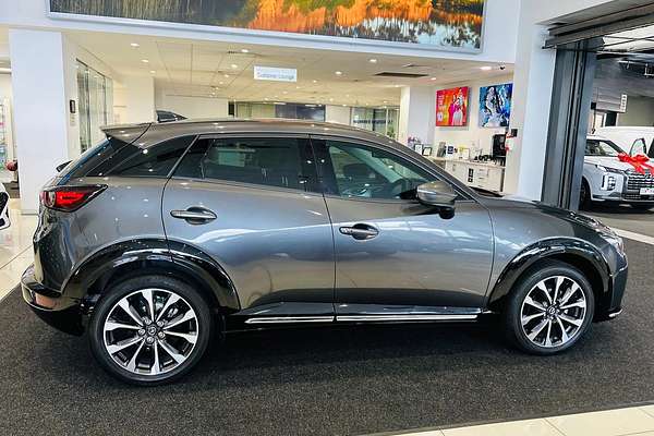 2023 Mazda CX-3 sTouring DK