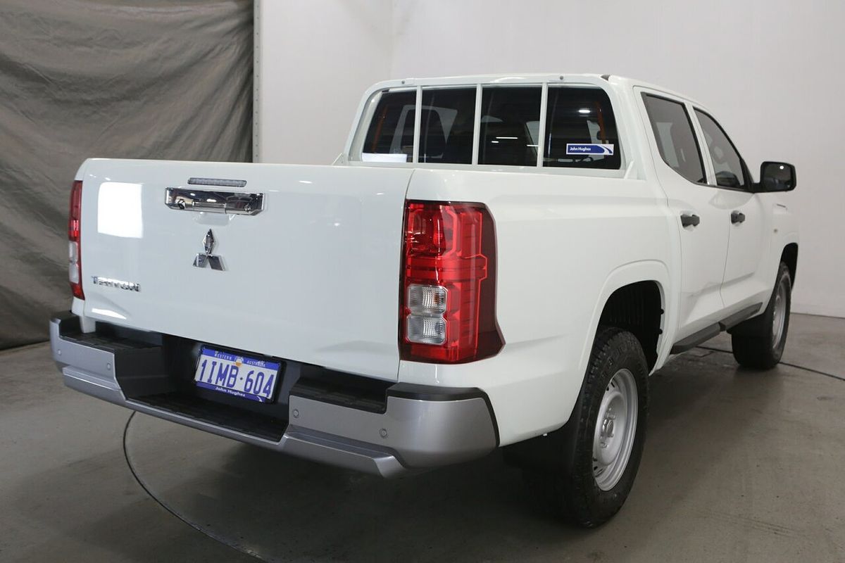 2024 Mitsubishi Triton GLX MV 4X4