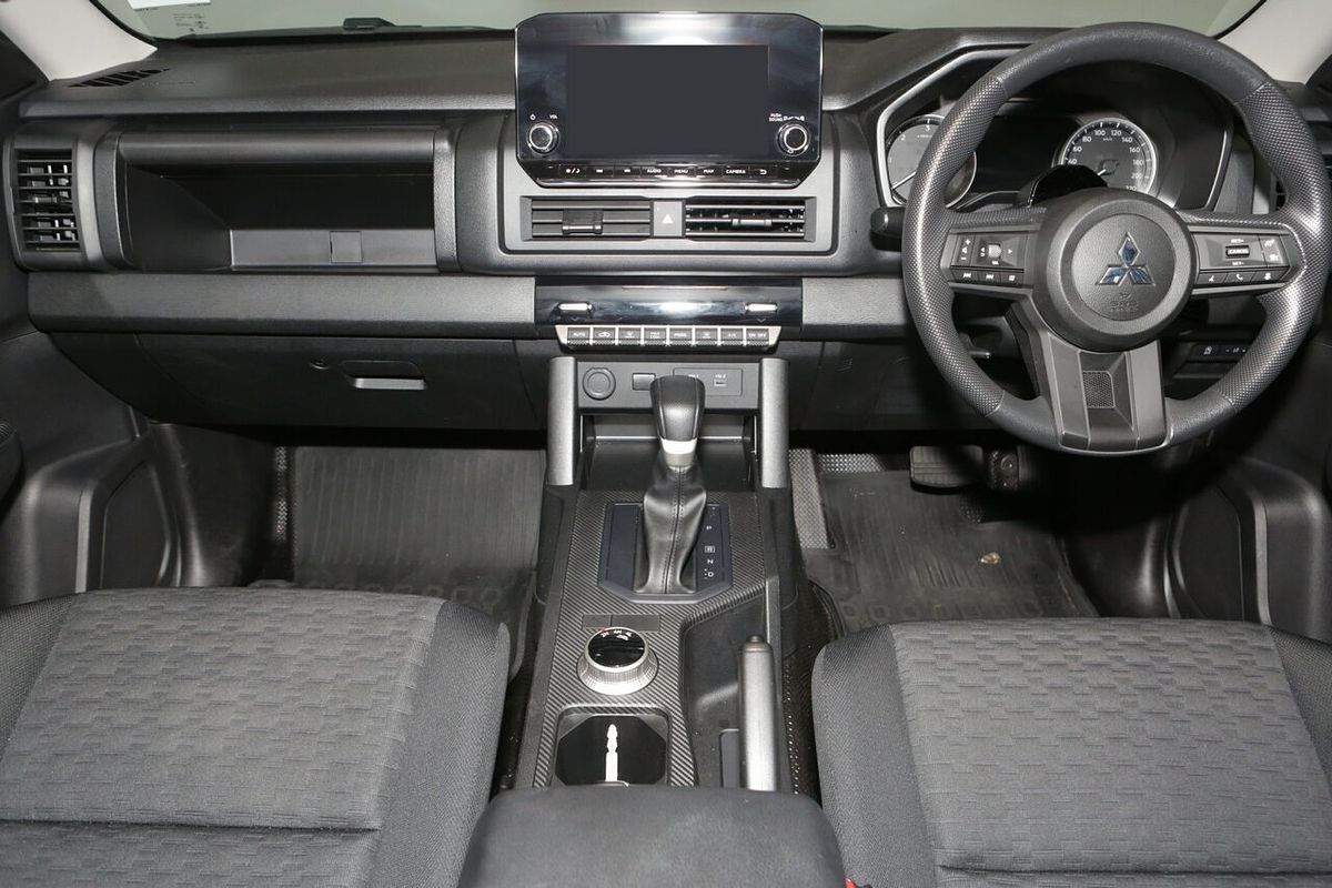 2024 Mitsubishi Triton GLX MV 4X4