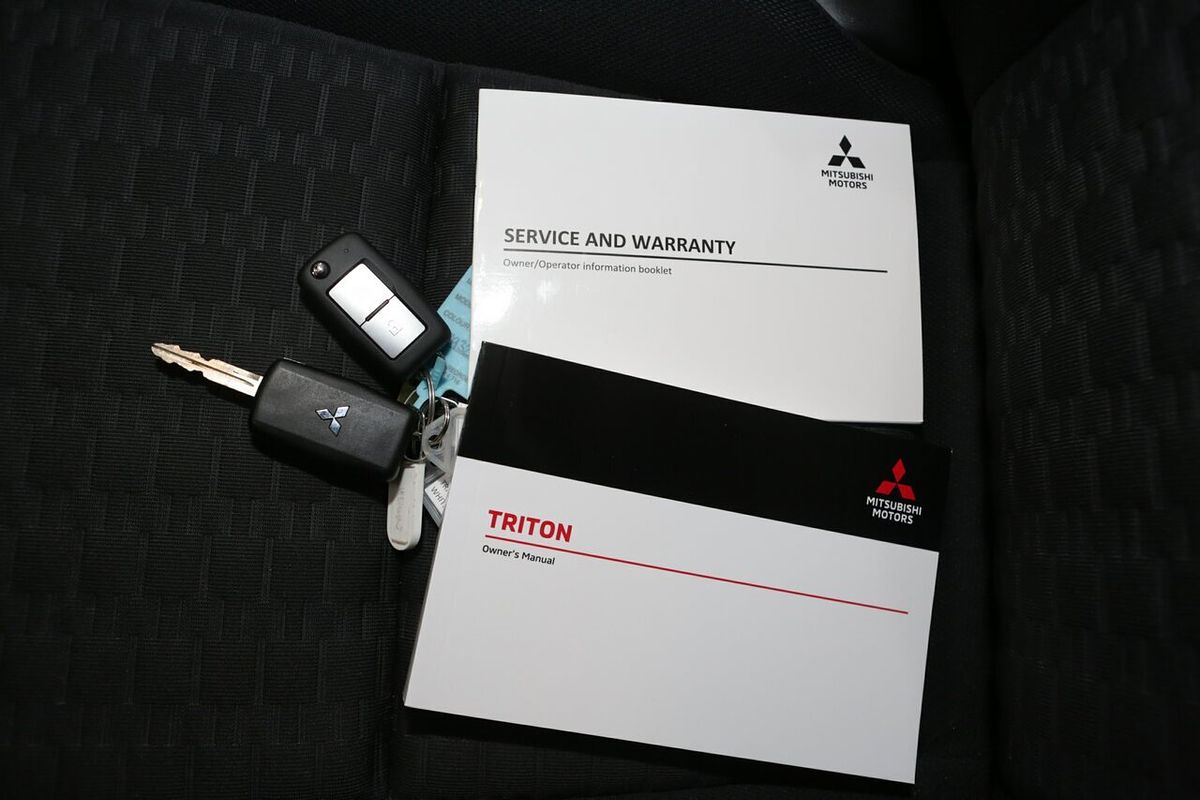 2024 Mitsubishi Triton GLX MV 4X4
