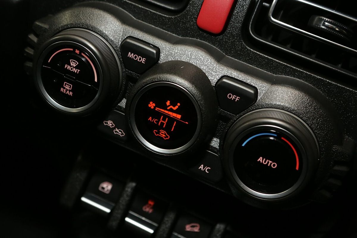 2022 Suzuki Jimny GLX GJ
