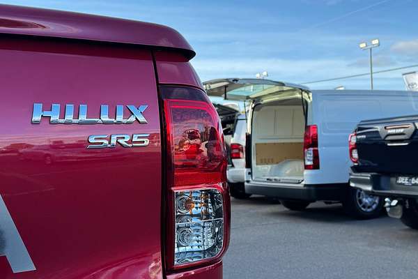2020 Toyota Hilux SR5 GUN126R 4X4