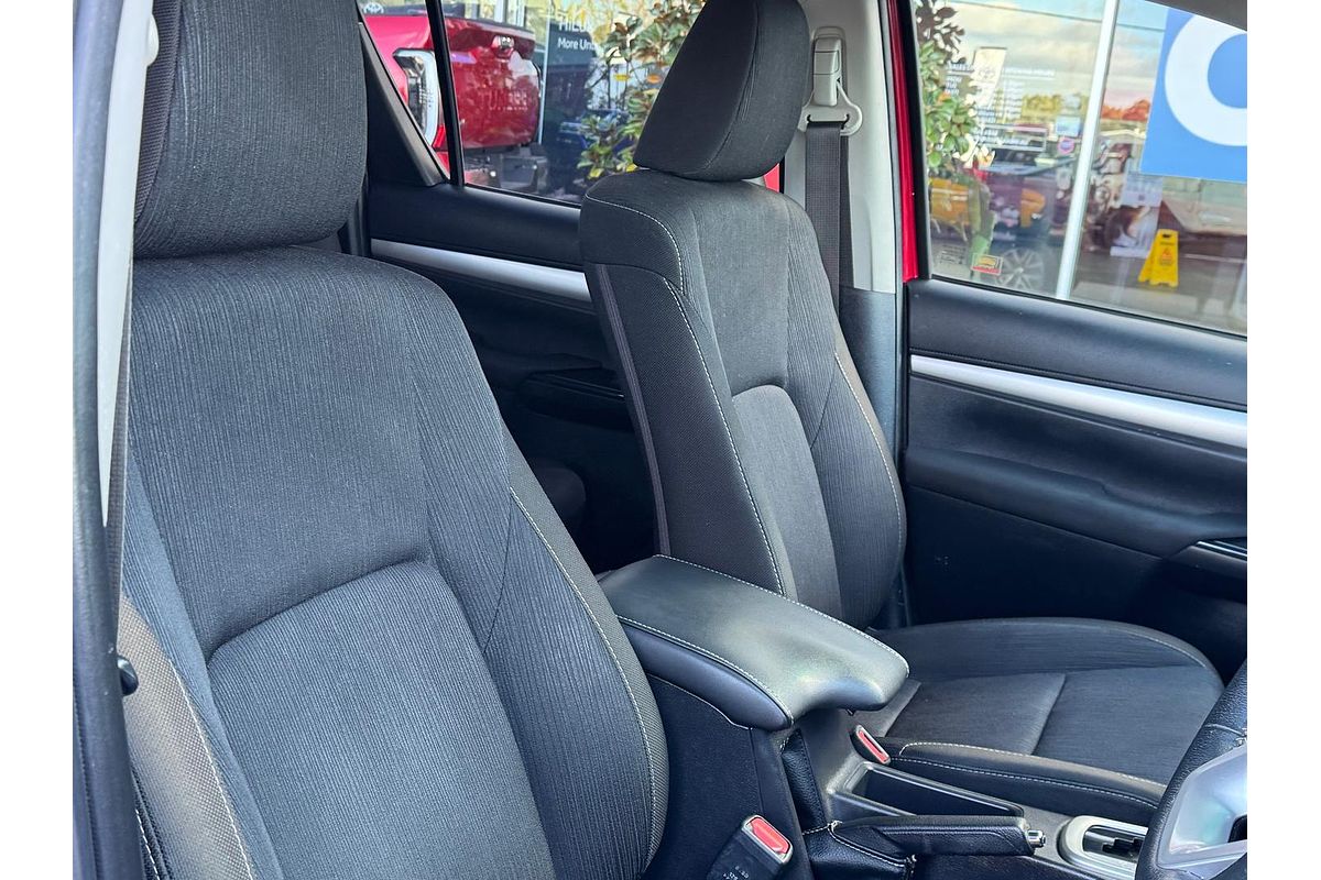 2020 Toyota Hilux SR5 GUN126R 4X4