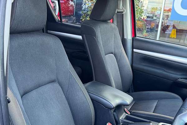 2020 Toyota Hilux SR5 GUN126R 4X4