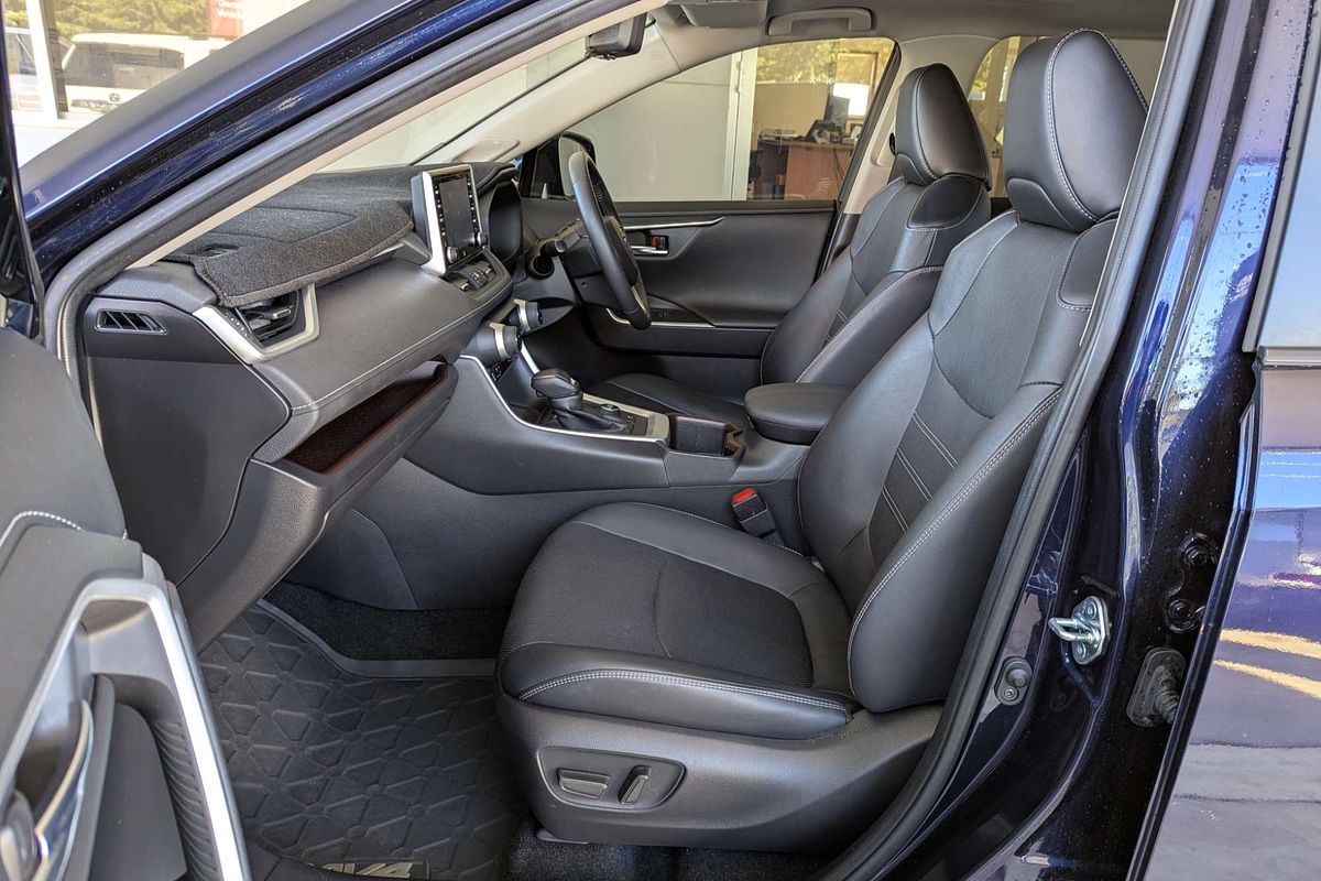 2022 Toyota RAV4 Cruiser AXAH54R