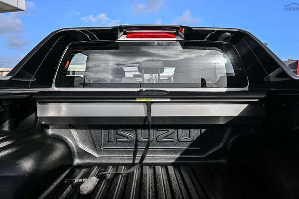2025 Isuzu D-MAX X-TERRAIN 4X4