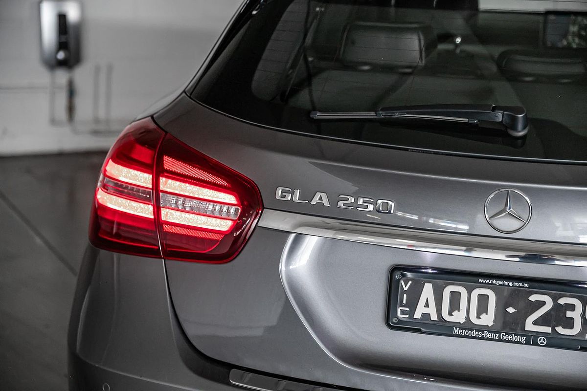 2017 Mercedes-Benz GLA-Class GLA250 X156