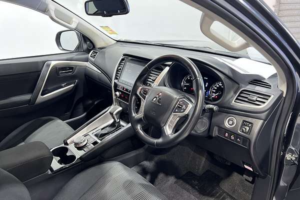 2023 Mitsubishi Pajero Sport GLS QF