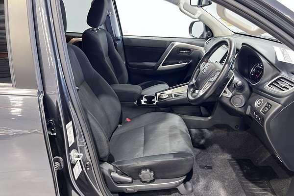 2023 Mitsubishi Pajero Sport GLS QF