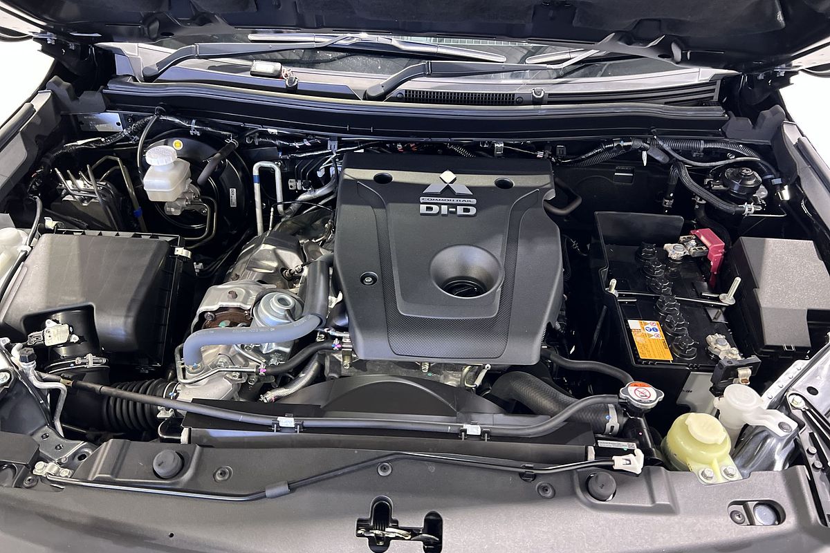 2023 Mitsubishi Pajero Sport GLS QF