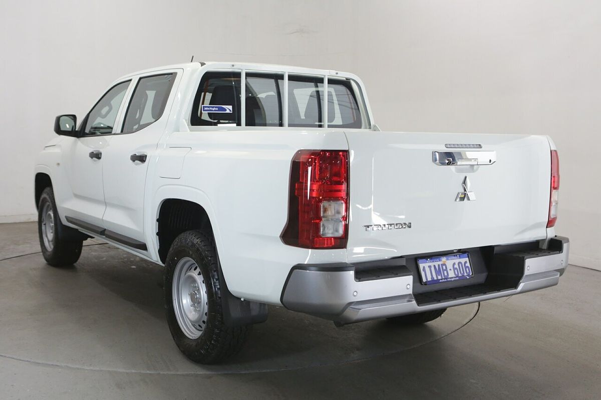 2024 Mitsubishi Triton GLX MV 4X4