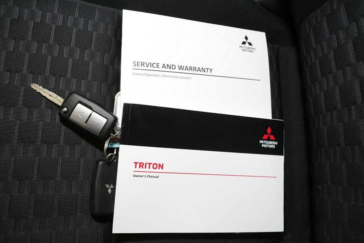 2024 Mitsubishi Triton GLX MV 4X4