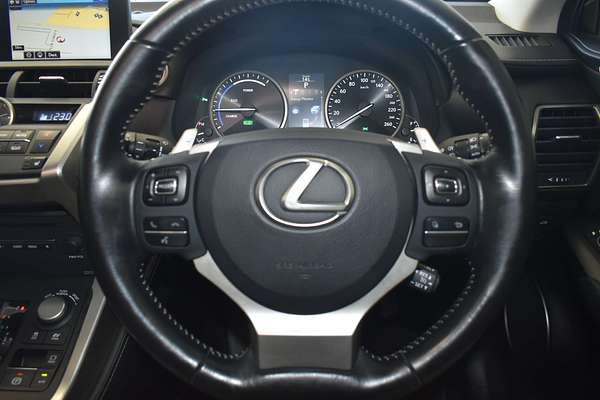 2017 Lexus NX NX300h Luxury AYZ10R