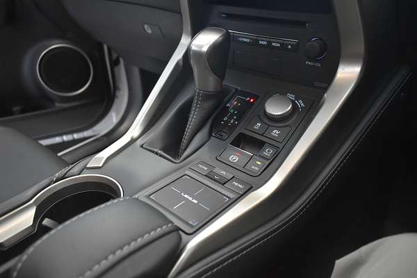 2017 Lexus NX NX300h Luxury AYZ10R