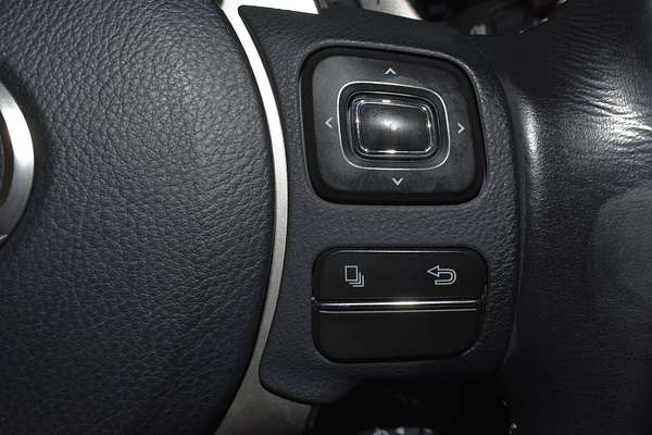 2017 Lexus NX NX300h Luxury AYZ10R