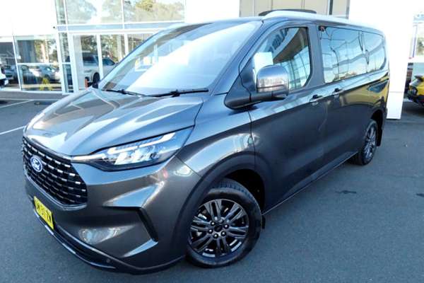 2024 Ford Transit Custom