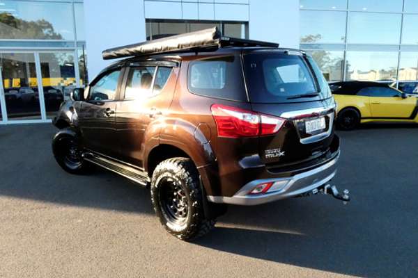 2018 Isuzu MU-X LS-M
