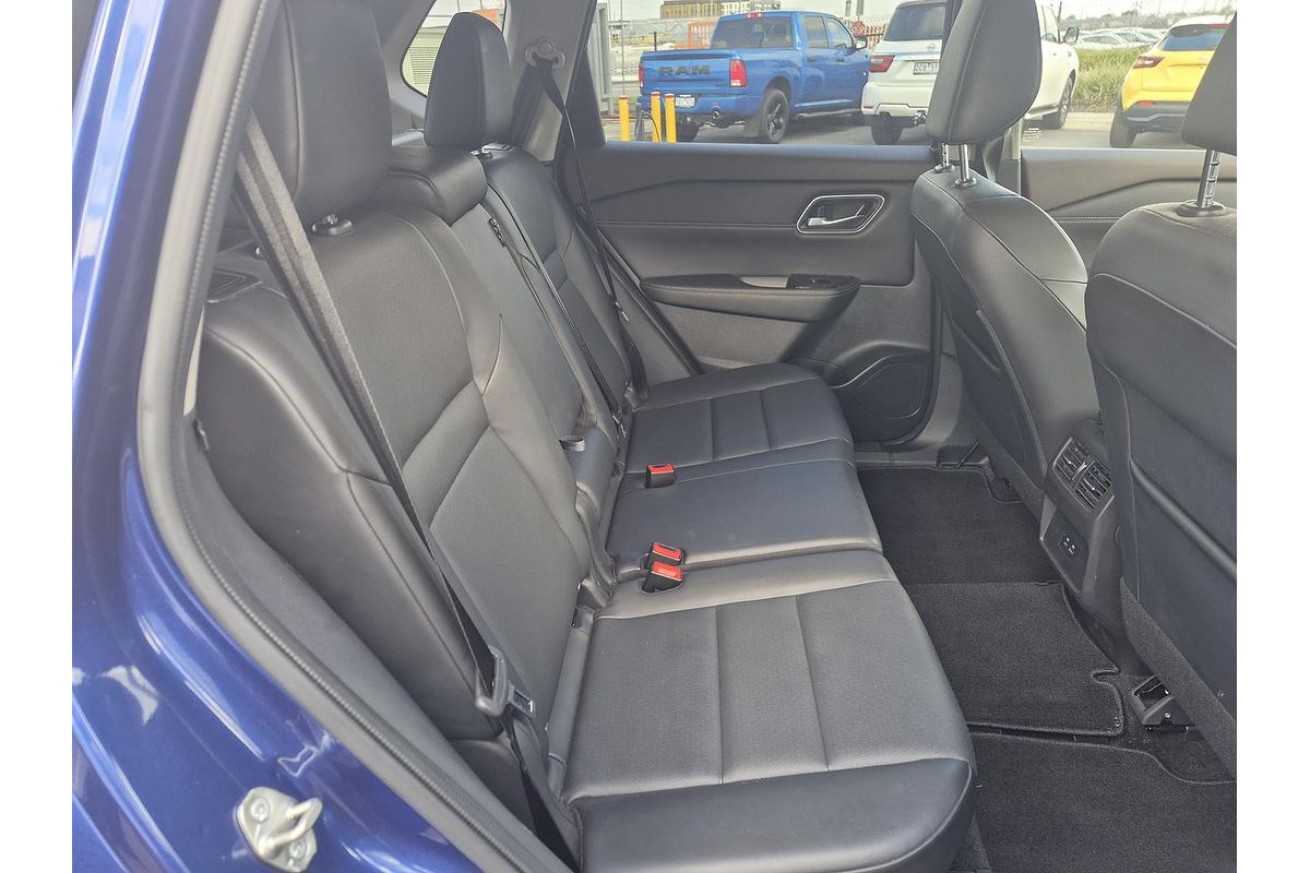 2023 Nissan X-TRAIL ST-L T33
