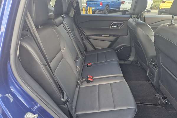 2023 Nissan X-TRAIL ST-L T33