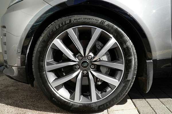 2021 Land Rover Discovery D300 R-Dynamic SE Series 5