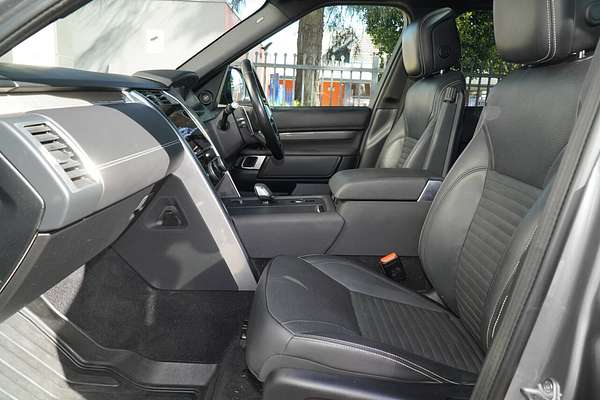2021 Land Rover Discovery D300 R-Dynamic SE Series 5