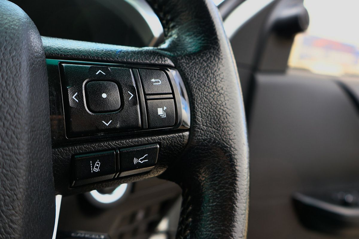 2019 Toyota Hilux SR5 GUN126R 4X4