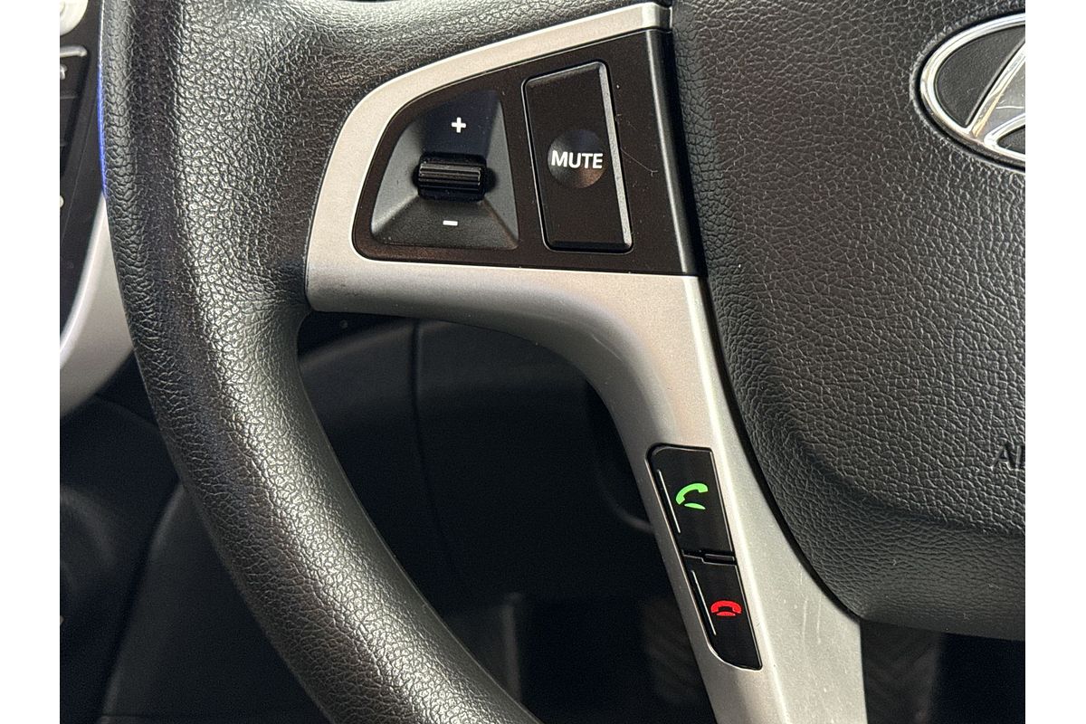 2012 Hyundai Accent Active RB