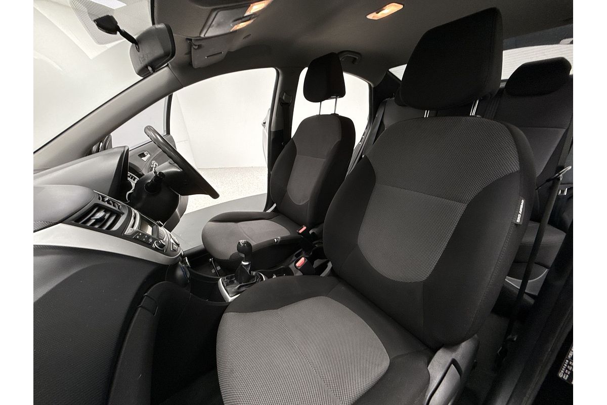 2012 Hyundai Accent Active RB