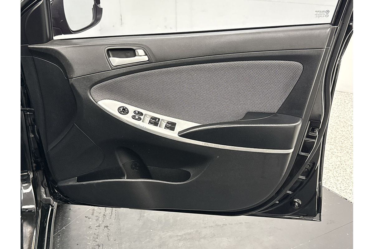 2012 Hyundai Accent Active RB