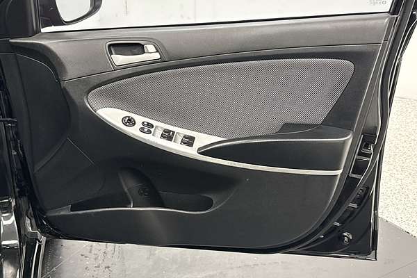 2012 Hyundai Accent Active RB