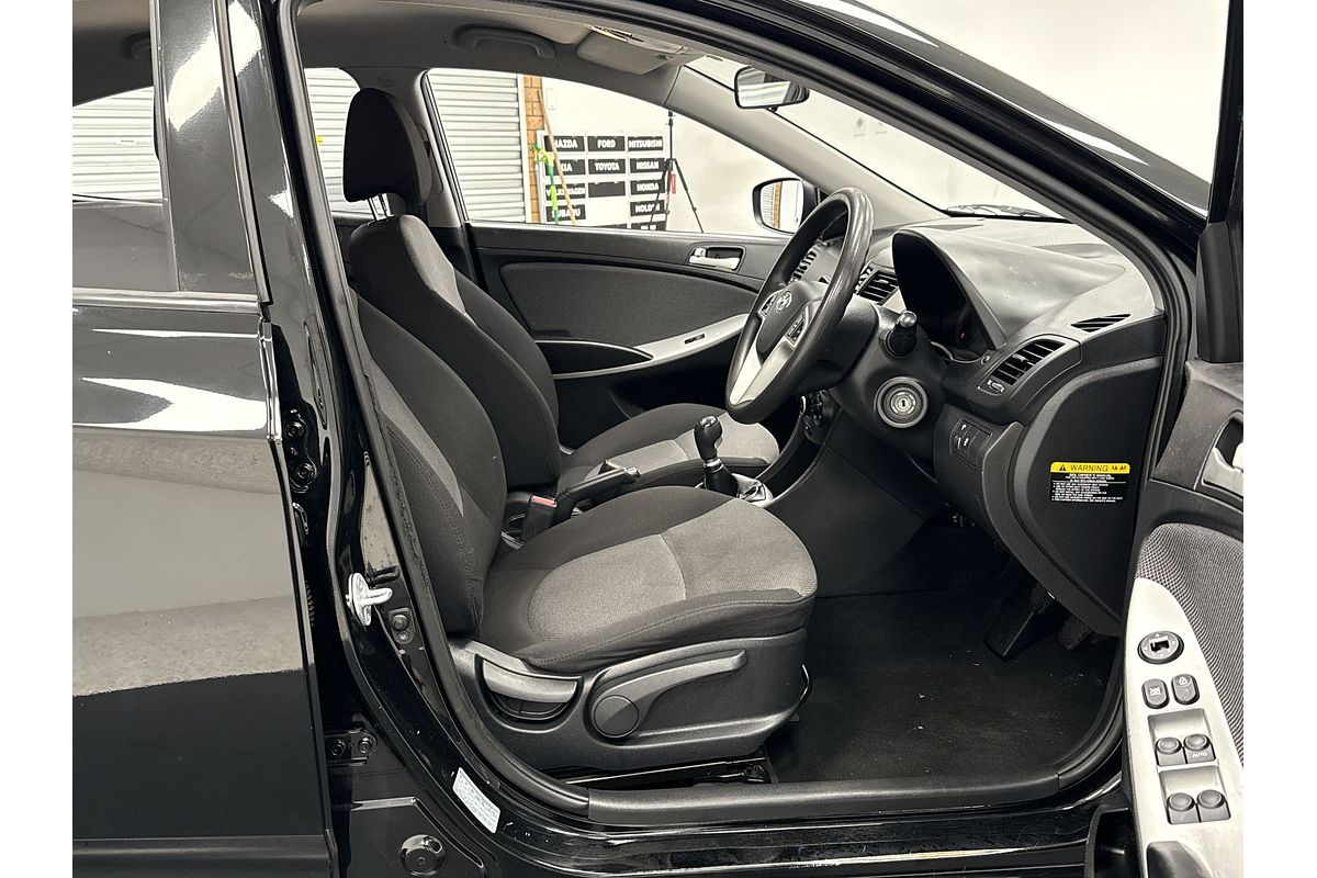 2012 Hyundai Accent Active RB