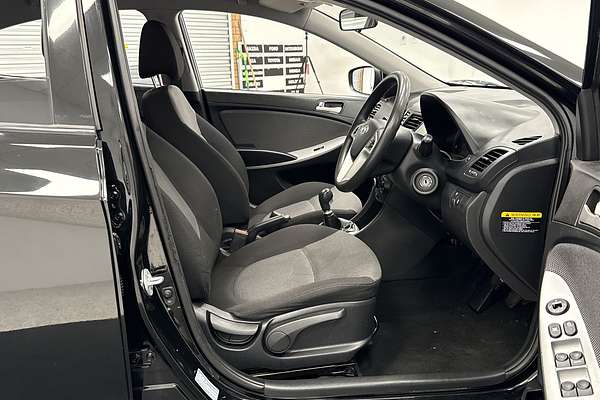 2012 Hyundai Accent Active RB