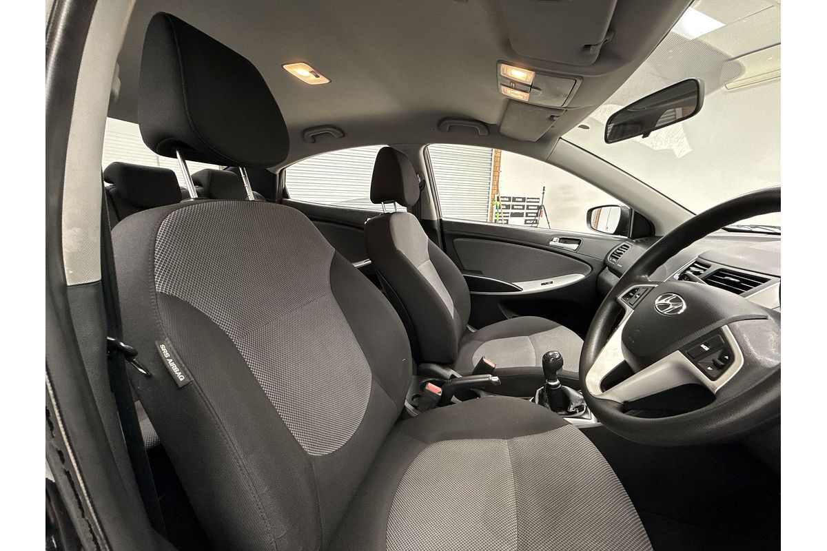 2012 Hyundai Accent Active RB