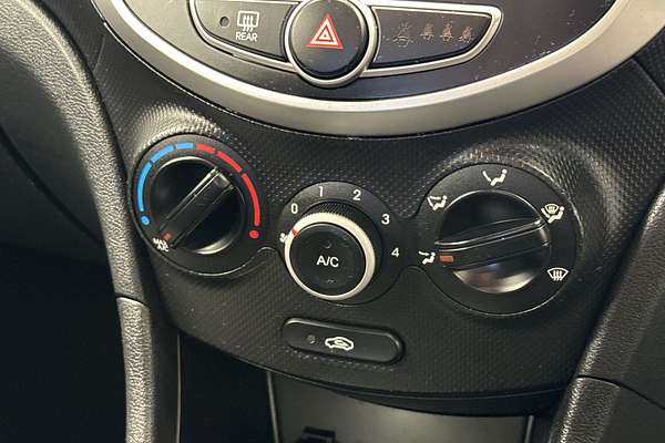 2012 Hyundai Accent Active RB