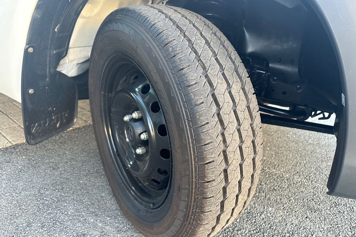 2019 Toyota Hilux Workmate TGN121R Rear Wheel Drive