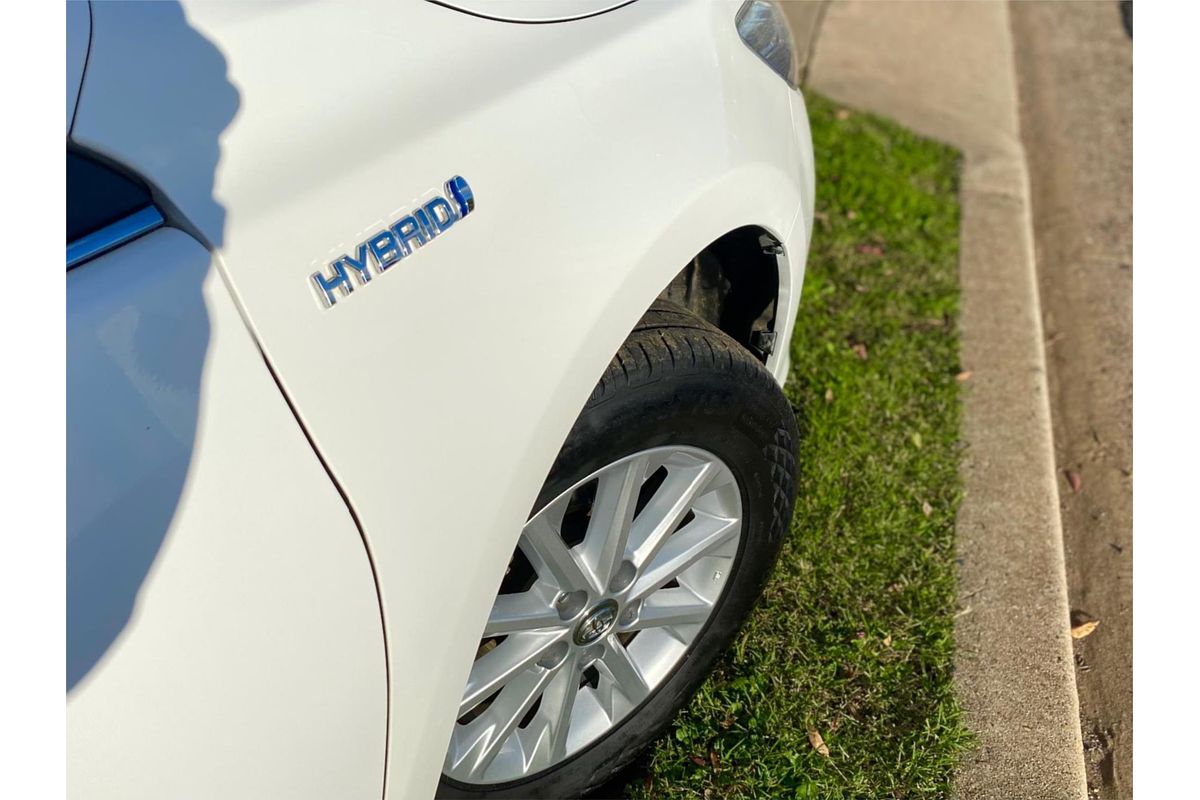 2017 Toyota Camry Altise AVV50R